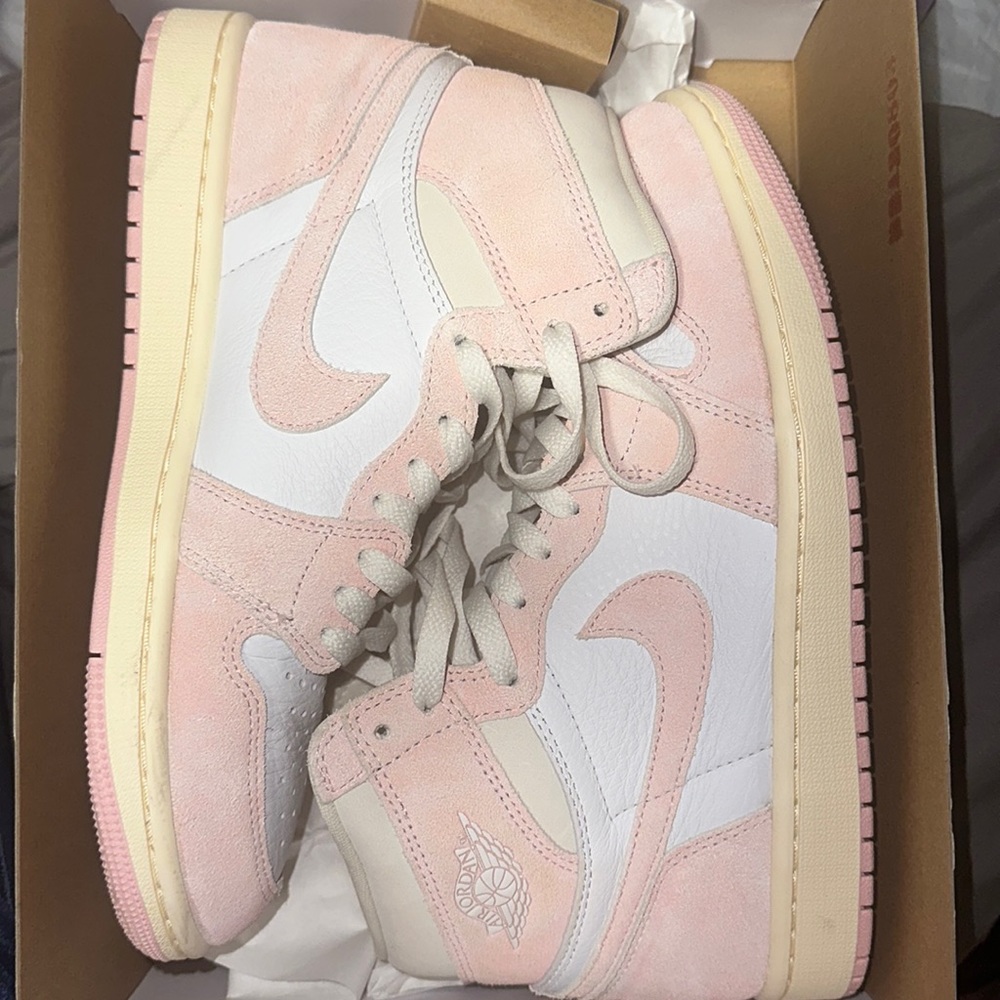 Women’s Air Jordan Retro High OG